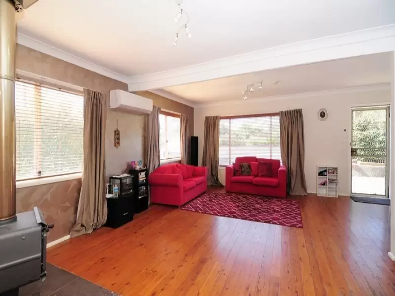 373 Princes Highway, Bomaderry Sold by Integrity Real Estate - image 4